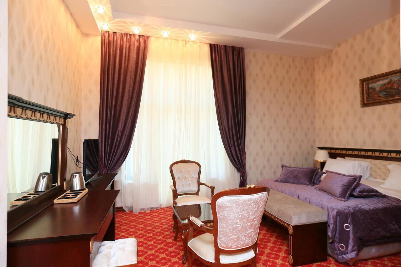 Spring Hotel โนฟซาเนอ ภายนอก รูปภาพ